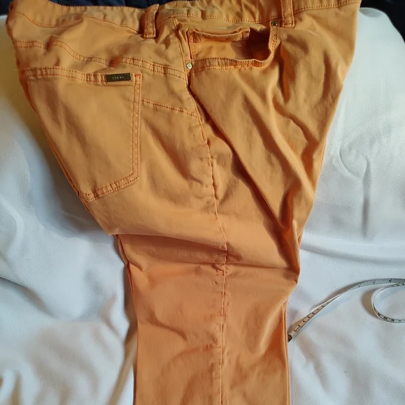 Chicos Capri And T-shirt Set - Picture 2 of 10